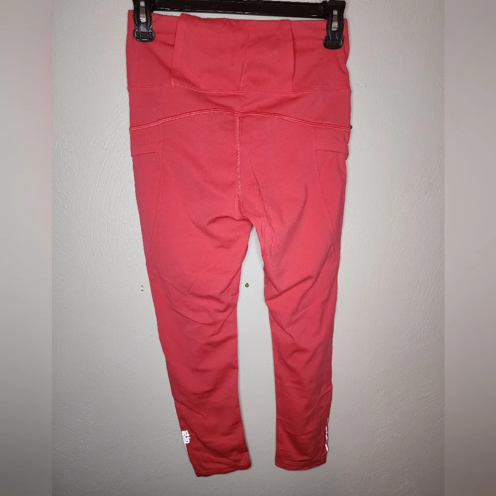 STIO Women's Glide Crop Tech Tight - Picture 4 of 5